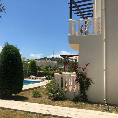 Villa Ozzie Milas