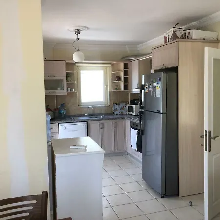 Ozzie Villa Milas
